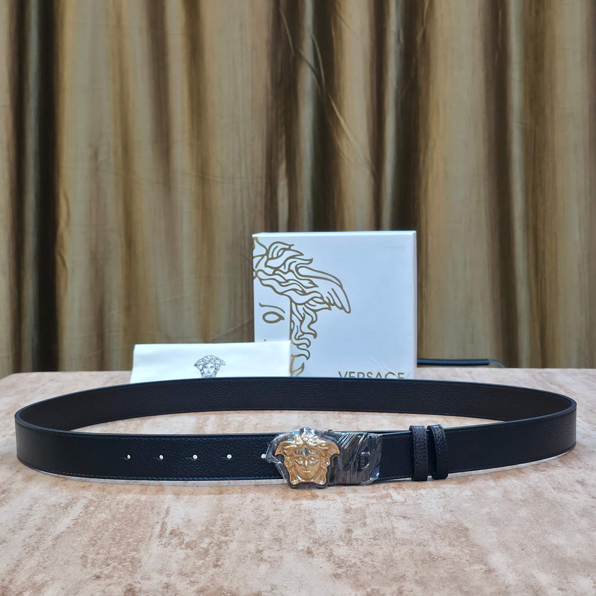 vers@ce premium belts