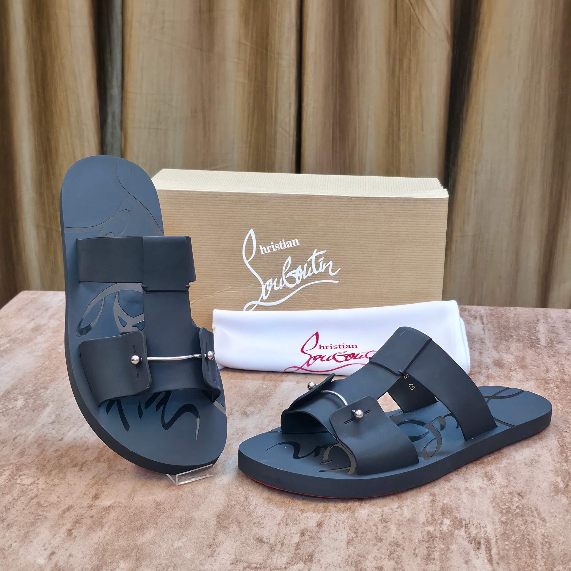 christi@n louboutin Luxury Slides