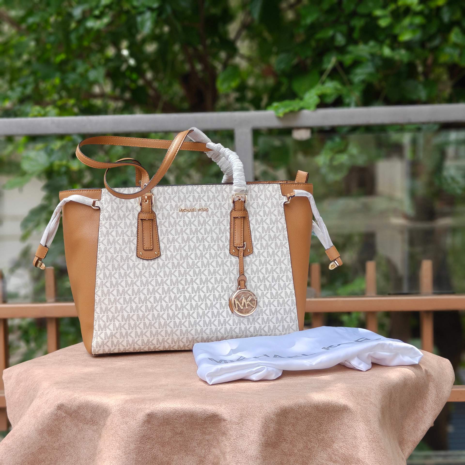 M.K MD MF TZ Panelled Luxury Tote Bag | FS