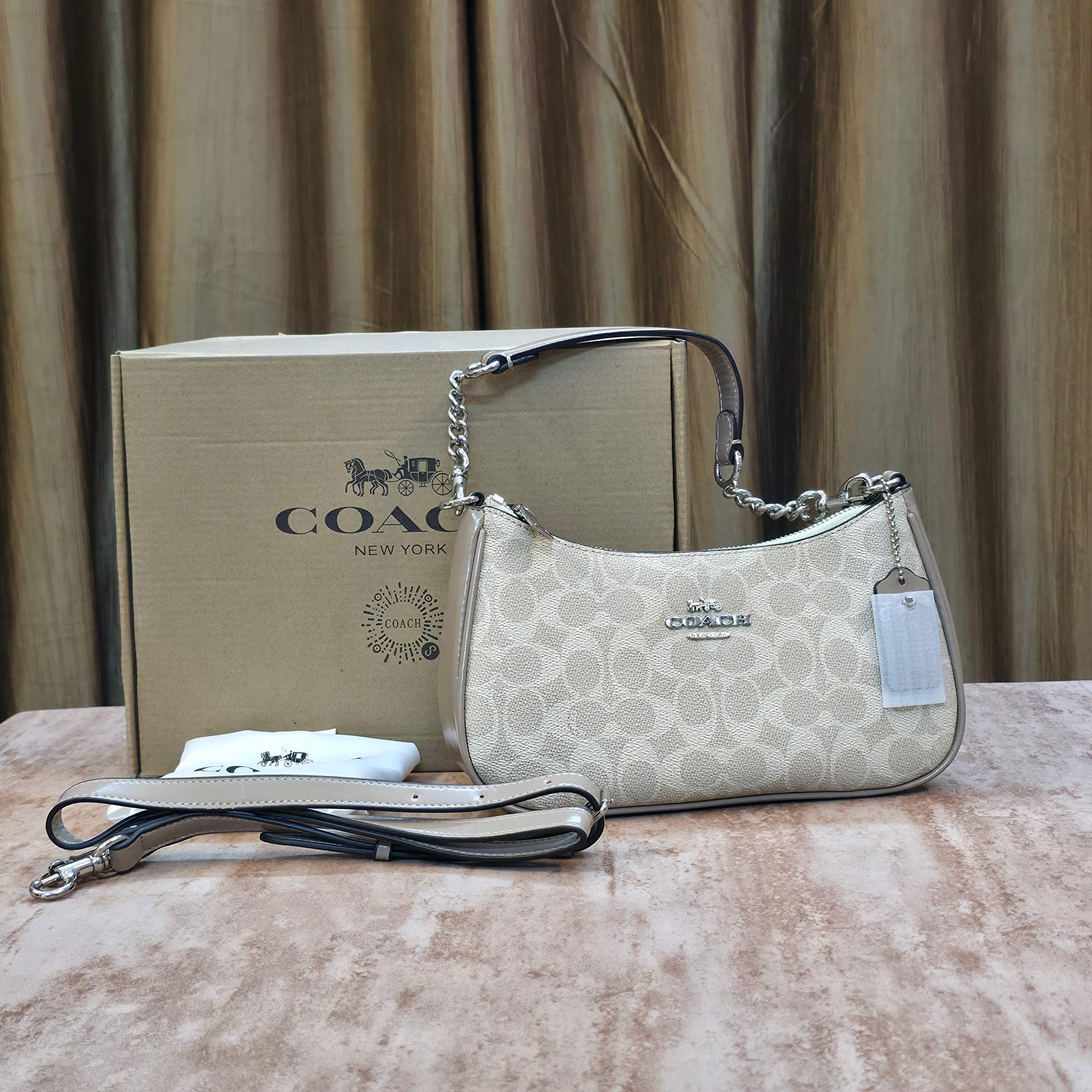 Co@ch Premium Handbags