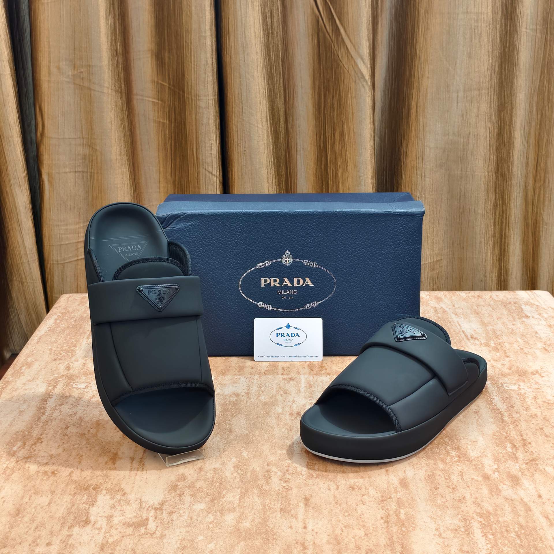 Pr@da Premium Luxury Slides