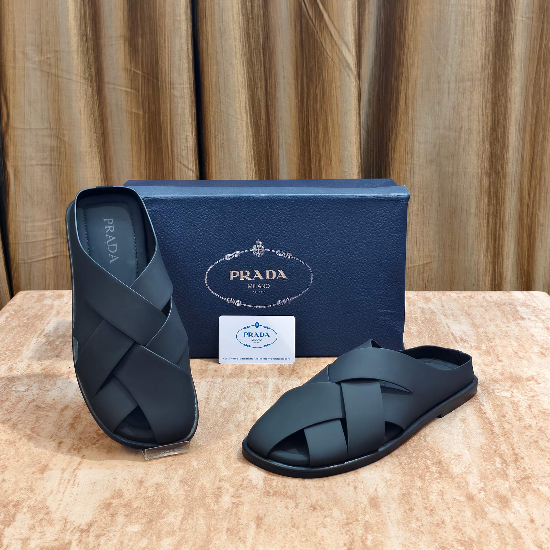 Pr@da Premium Luxury Slides