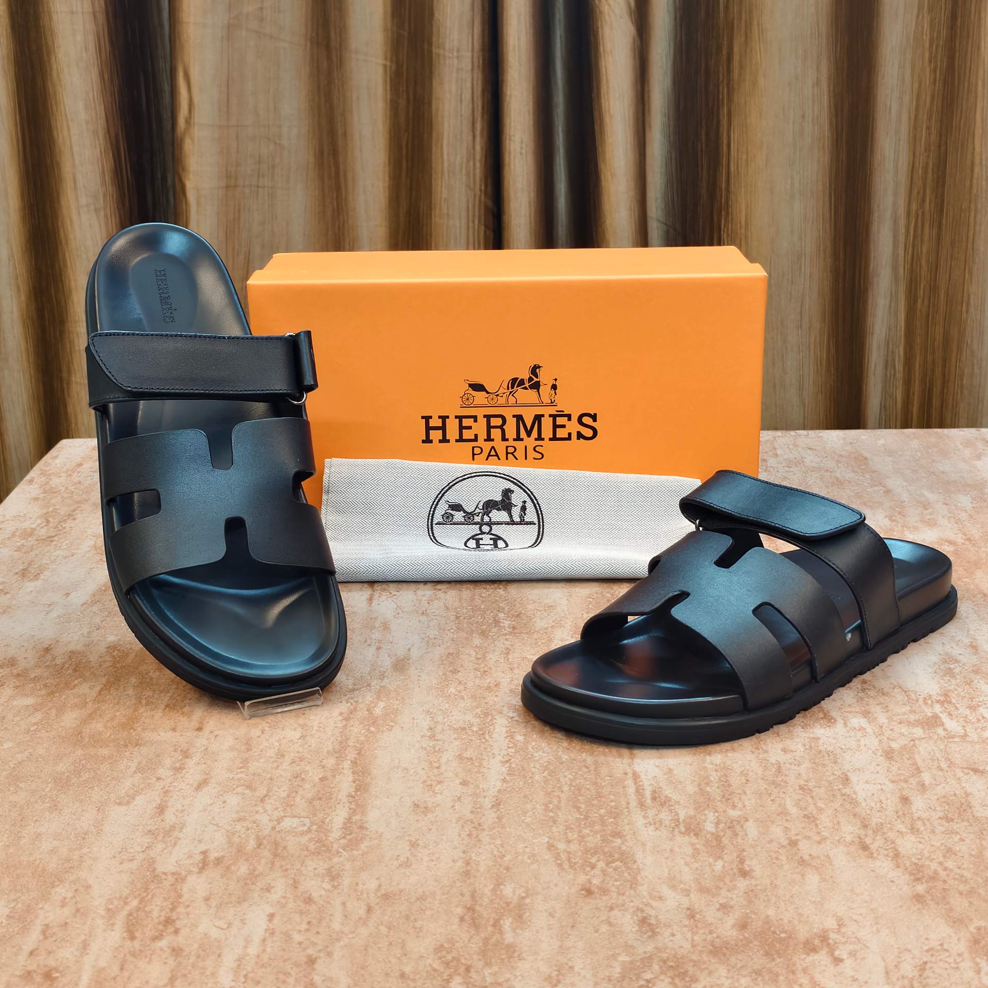 Herme$ Luxury Premium Slides