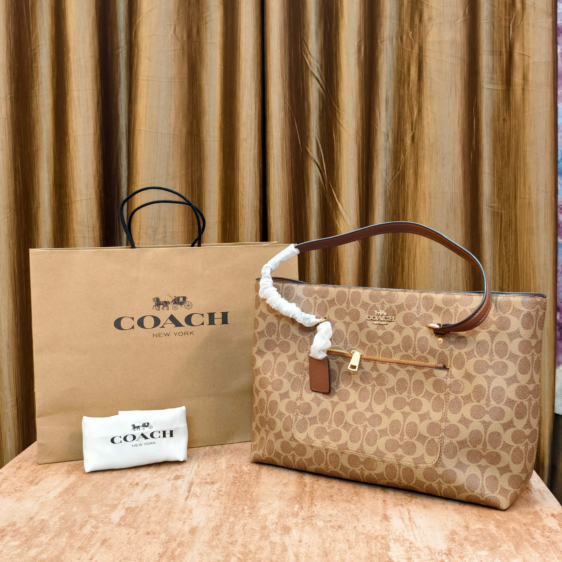 Co@ch Premium Handbags