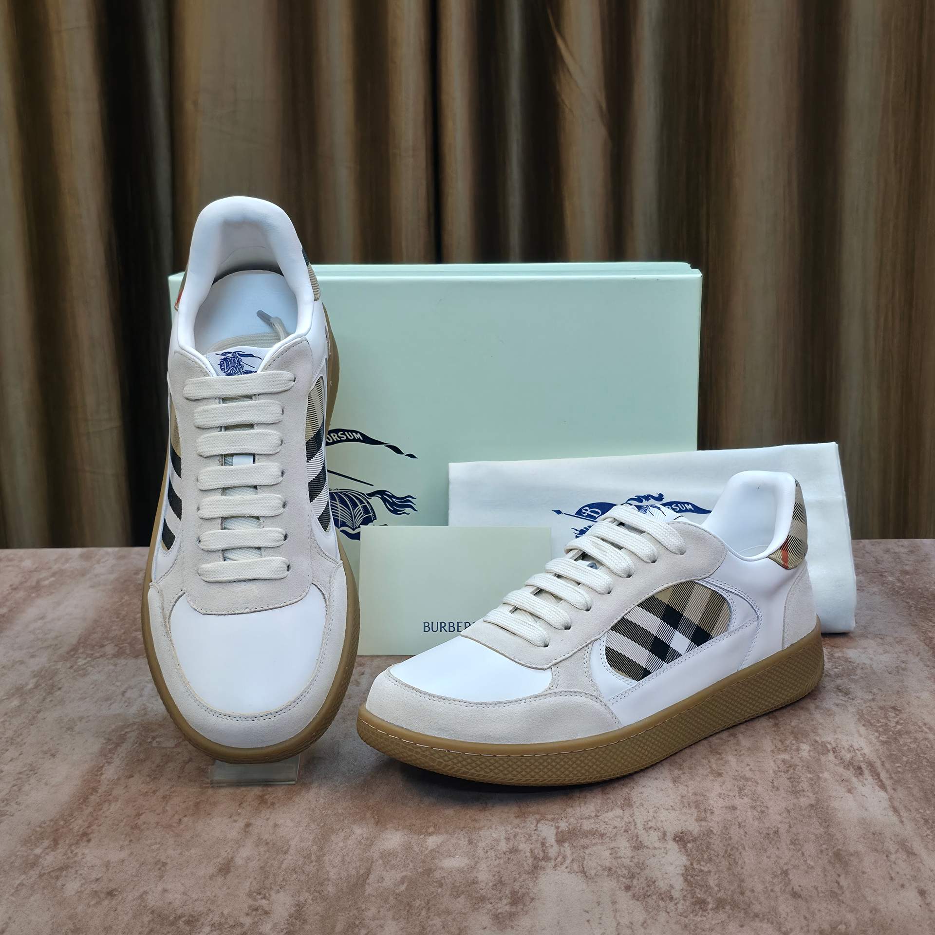 B@rberry Premium Sneakers