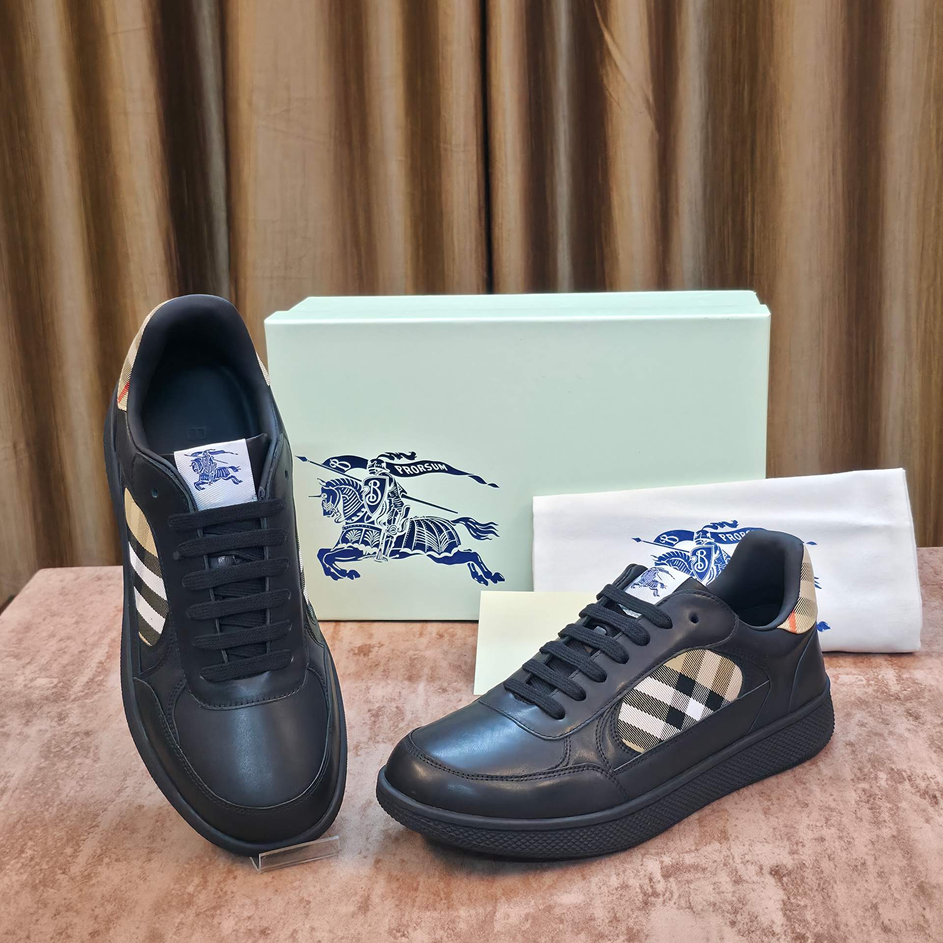 B@rberry Premium Sneakers