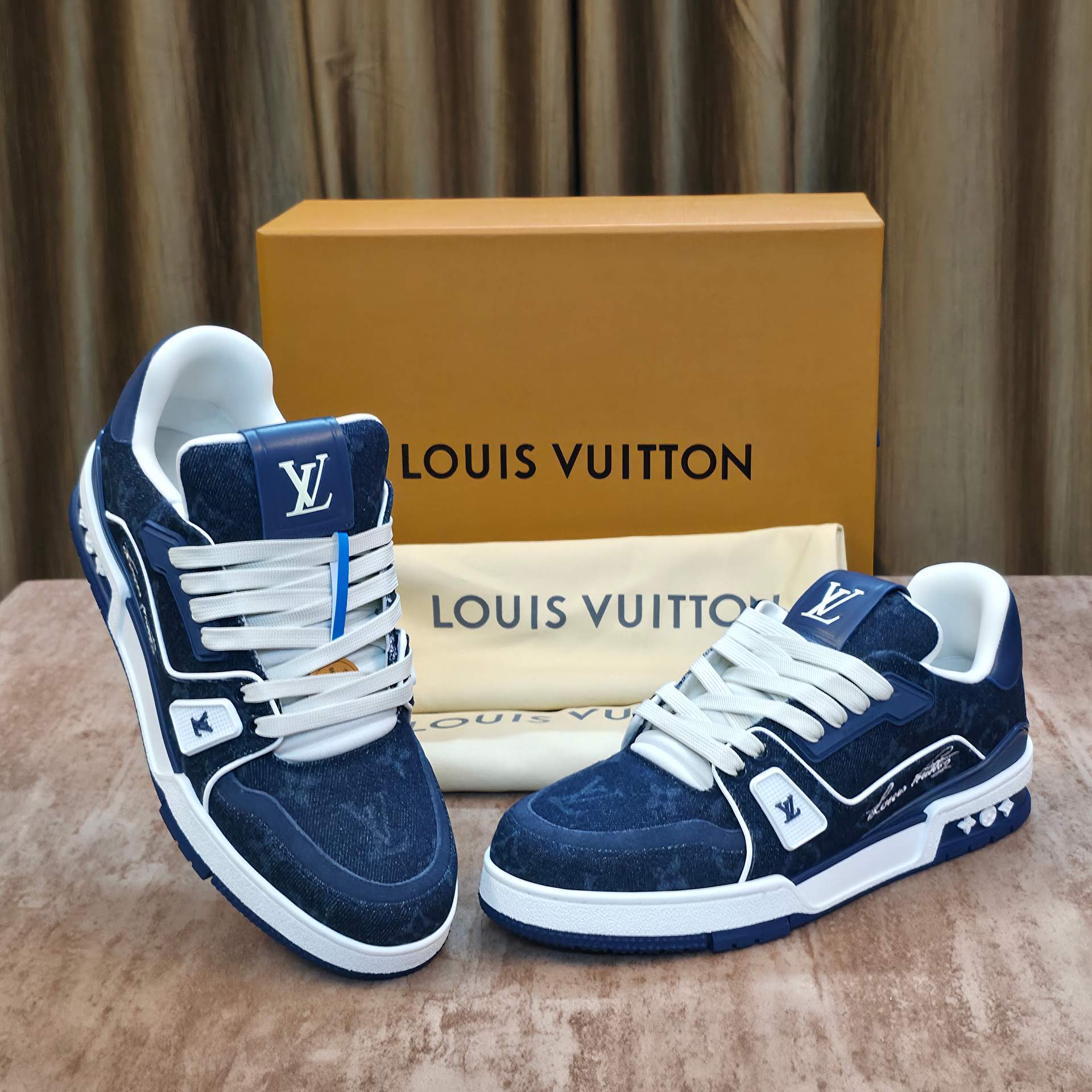 L.V Premium Trainers With NFC